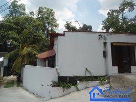House for Sale at Thalawathugoda